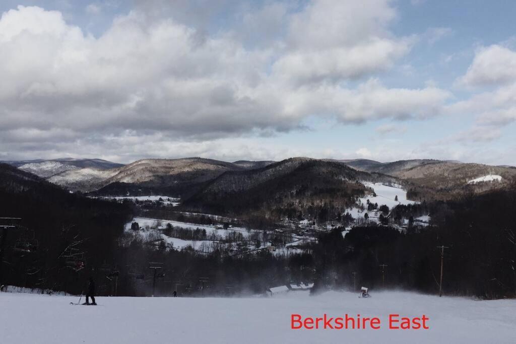 2 Bed Berkshire Getaway @ Stephentown Hotel Екстер'єр фото